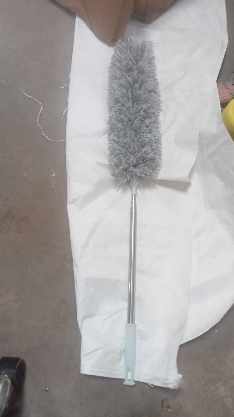 Microfiber Dusters for Cleaning, Telescoping Feather Duster with 100 inches Extendable Handle Pole, Dusting Cleaning Tools for Cleaning High Ceiling, Ceiling Fan, Blinds, Cobwebs, Furniture, Cars Microfiber Dusters for Cleaning, Telescoping Feather Duster with 100 inches Extendable Handle Pole, Dusting Cleaning Tools for Cleaning High Ceiling, Ceiling Fan, Blinds, Cobwebs, Furniture, Cars